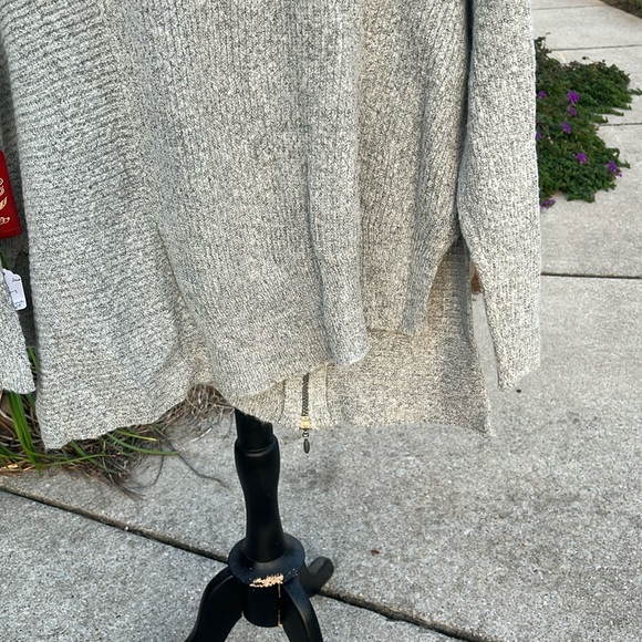 Oversized Comfy Sweater Light Gray Pullover Cowl Neck Womens Small - Picture 8 of 11